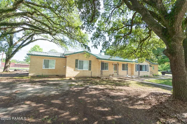 $168,000 | 613 Mulberry Street, Mamou, LA 70554