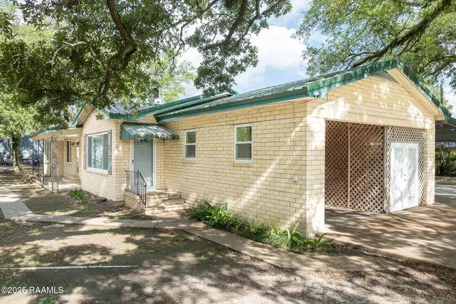$168,000 | 613 Mulberry Street, Mamou, LA 70554