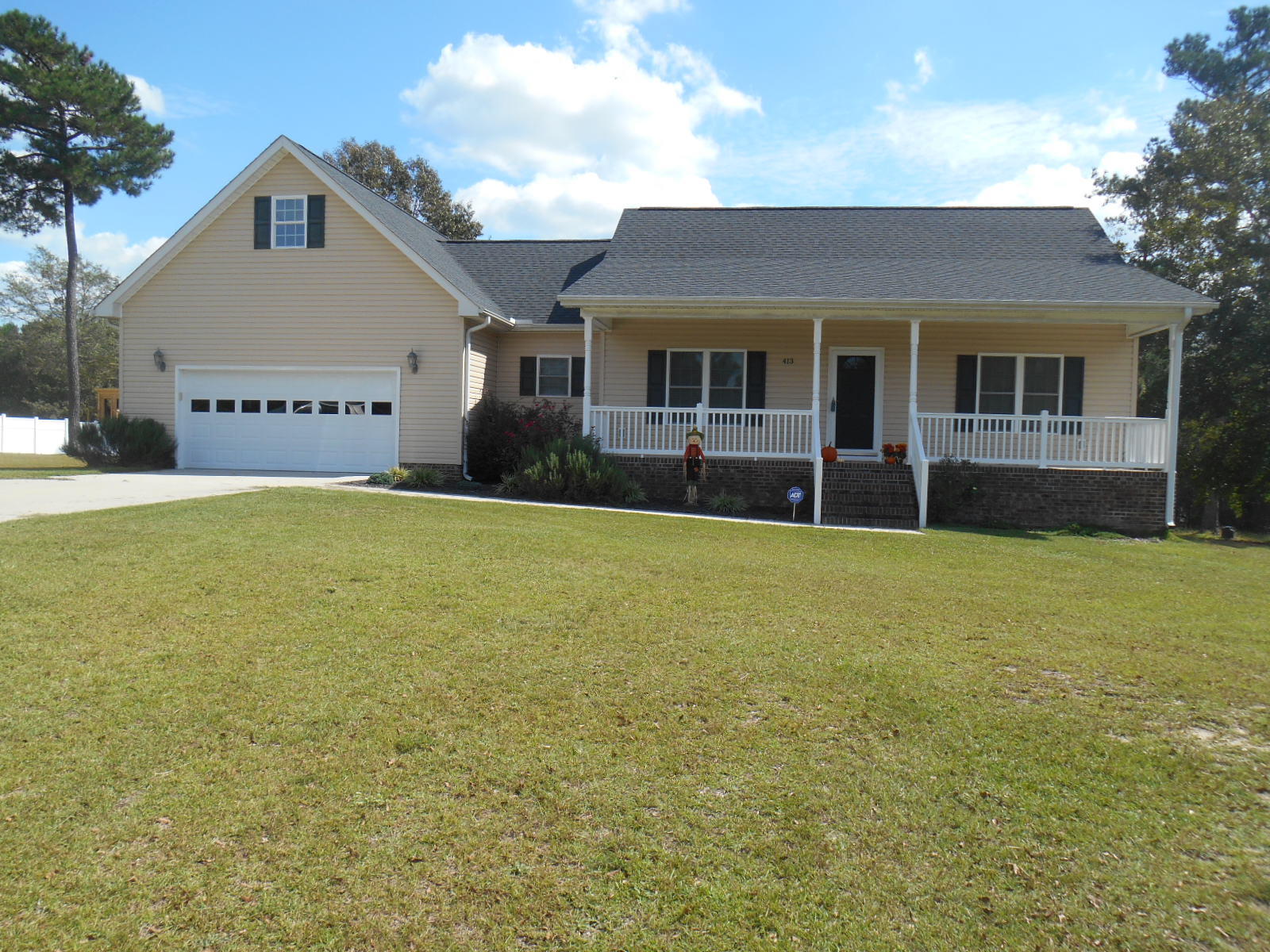 413 Nicholson Road Rockingham, NC 28379 - Photo 1 of 15 Front View