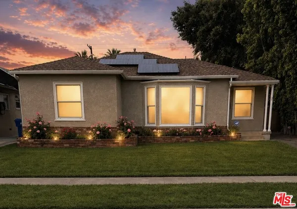 $5,200 | 17345 Hamlin Street, Lake Balboa, CA 91406