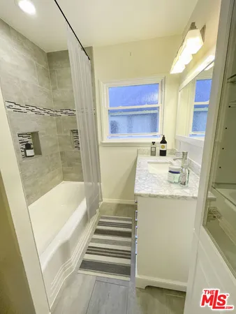 $5,200 | 17345 Hamlin Street, Lake Balboa, CA 91406