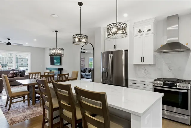 $734,900 | 12 Elise Avenue, Unit 6, Dracut, MA 01826