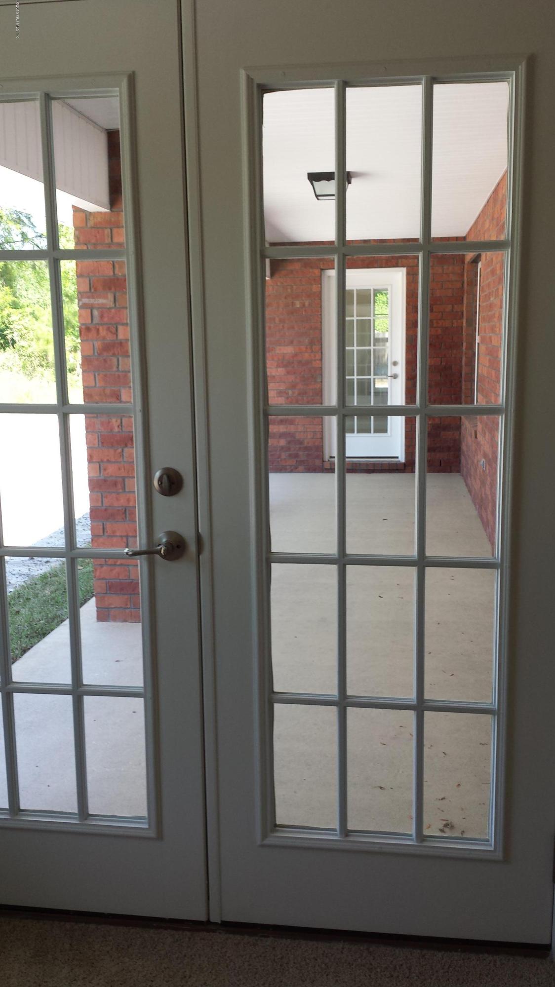3016 Longleaf Ranch Circle Middleburg, FL 32068 - Photo 15 of 18 2169 patio