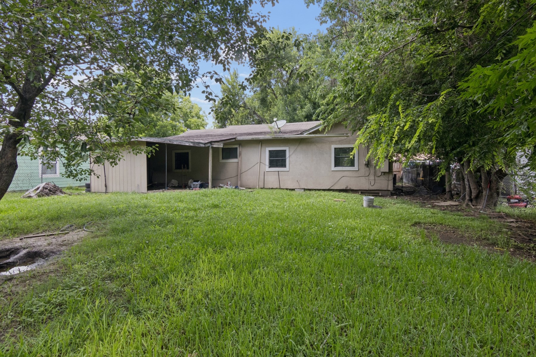 1002 Grenfell Lane Houston, TX 77076 - Photo 20 of 20 Back Yard