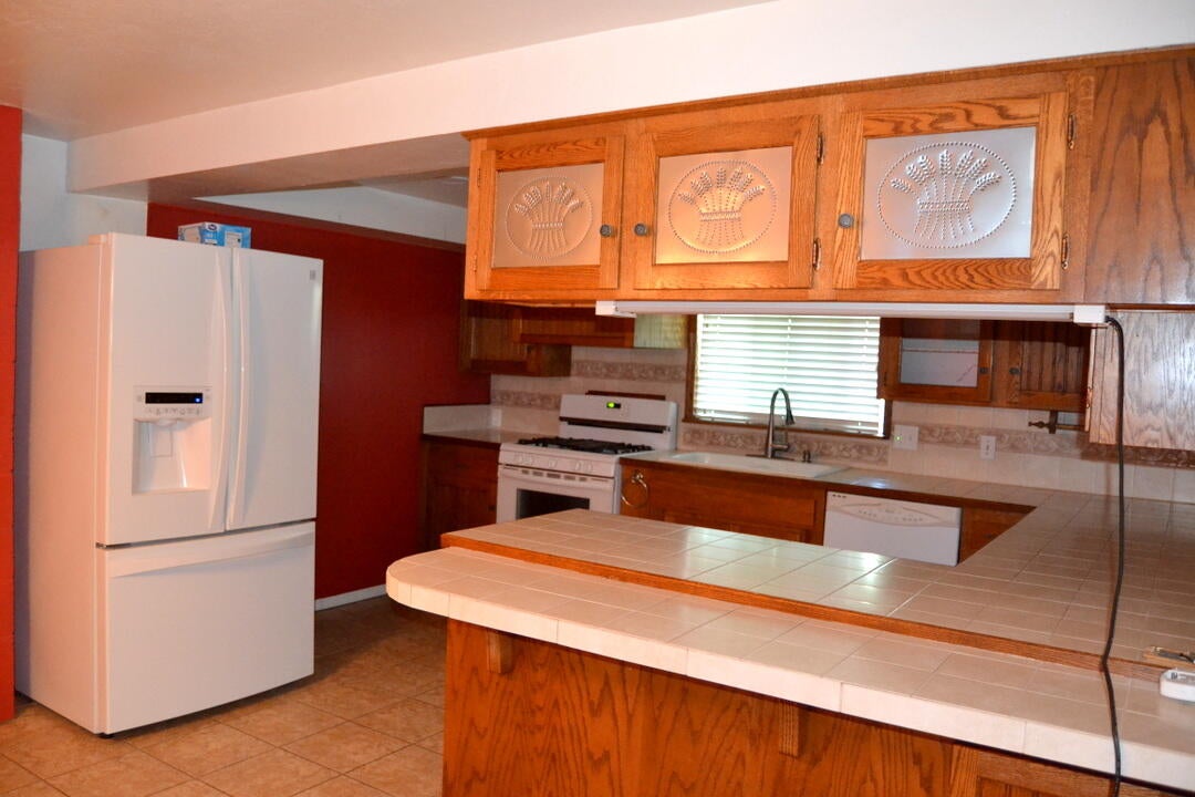 2911 Leonard Road Grants Pass, OR 97527 - Photo 10 of 23 DSC_1385