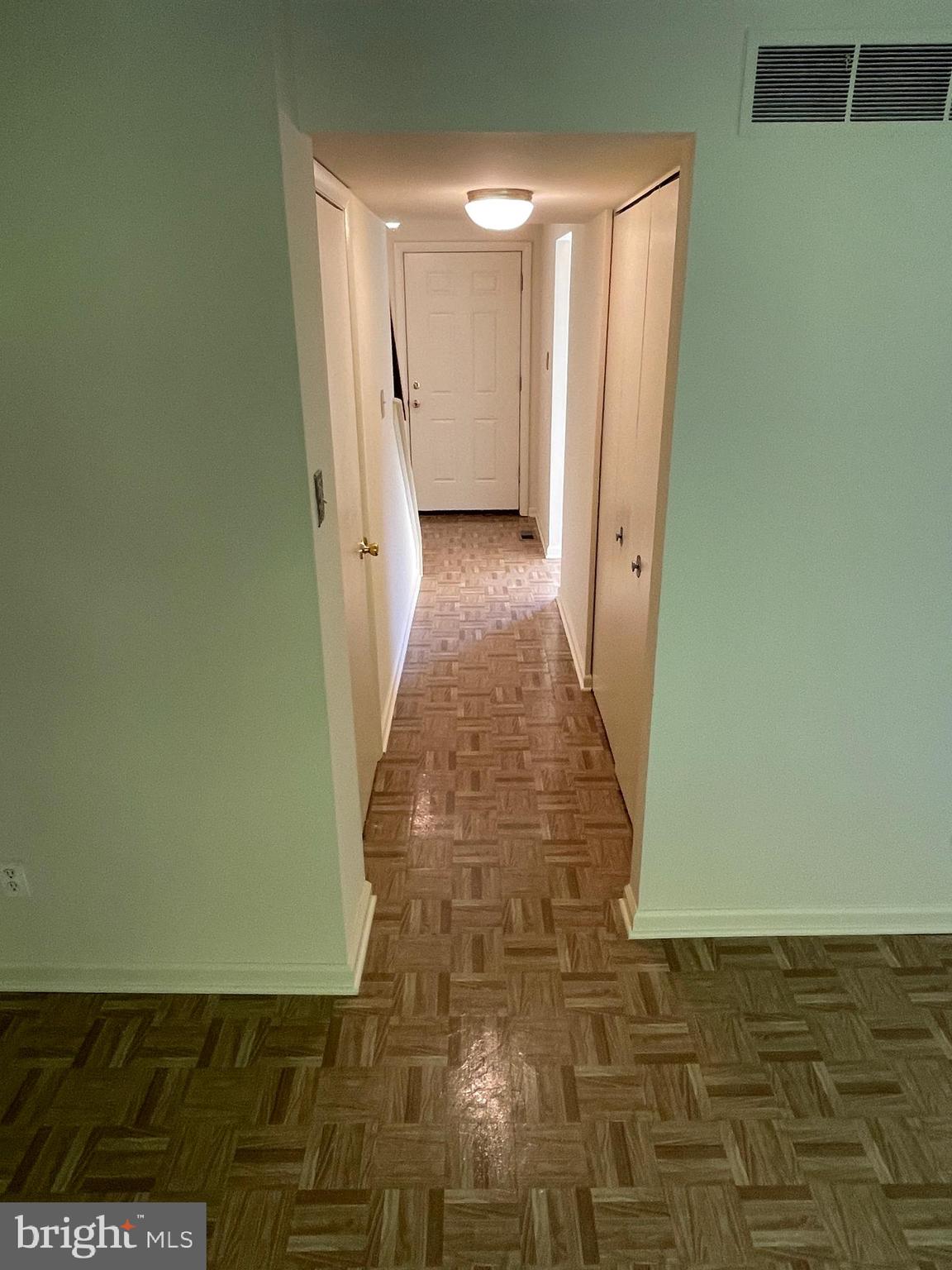 8916 Footed Ridge Columbia, MD 21045 - Photo 11 of 38 Hallway