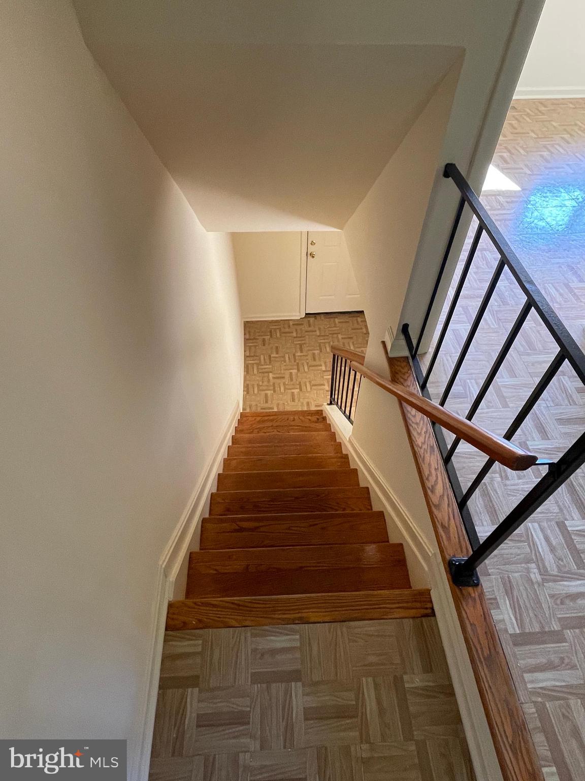 8916 Footed Ridge Columbia, MD 21045 - Photo 24 of 38 Downstairs to main level