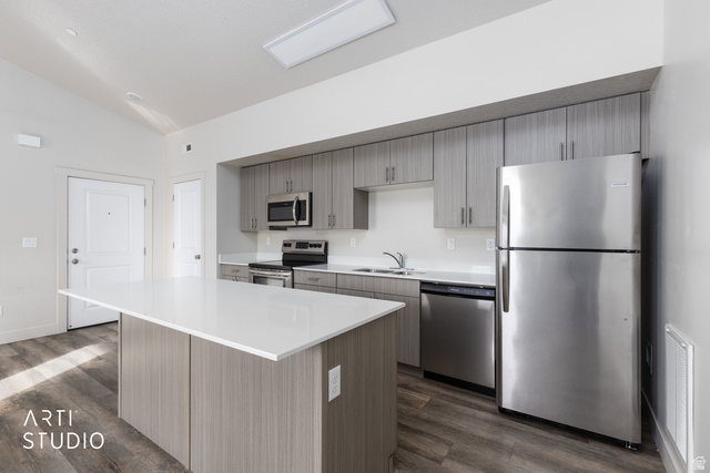 130 7th Street, Unit C304 Ogden, UT 84404 - Photo 9 of 24