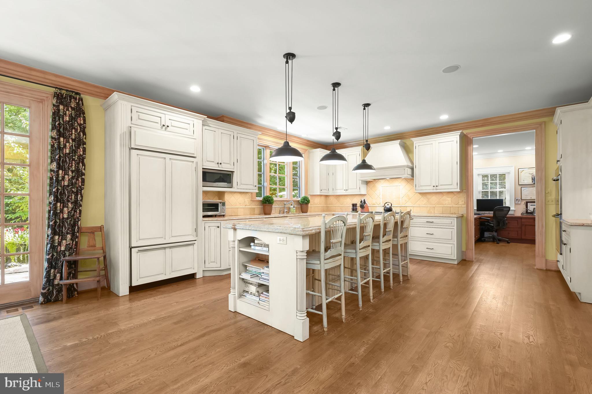 6939 Greentree Road Bethesda, MD 20817 - Photo 13 of 54 Chef's Kitchen