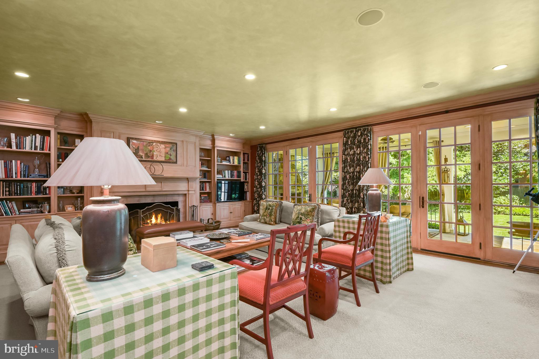 6939 Greentree Road Bethesda, MD 20817 - Photo 18 of 54 Family Room