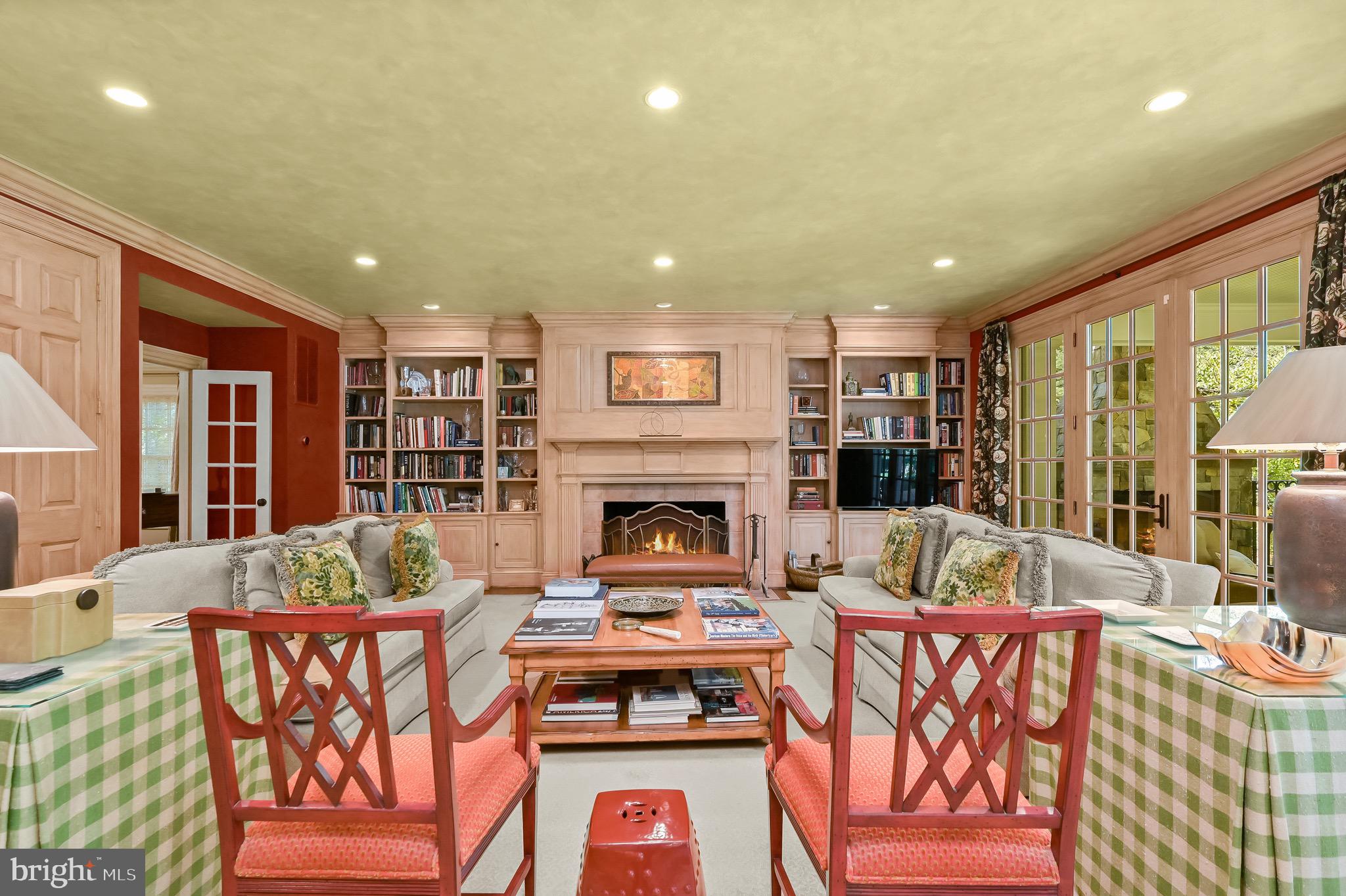 6939 Greentree Road Bethesda, MD 20817 - Photo 20 of 54 Family Room