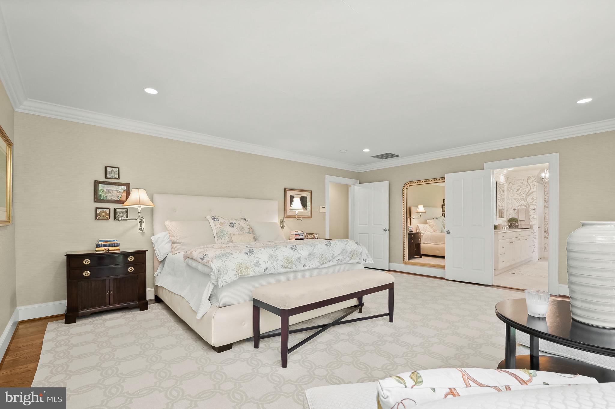 6939 Greentree Road Bethesda, MD 20817 - Photo 24 of 54 Primary Bedroom