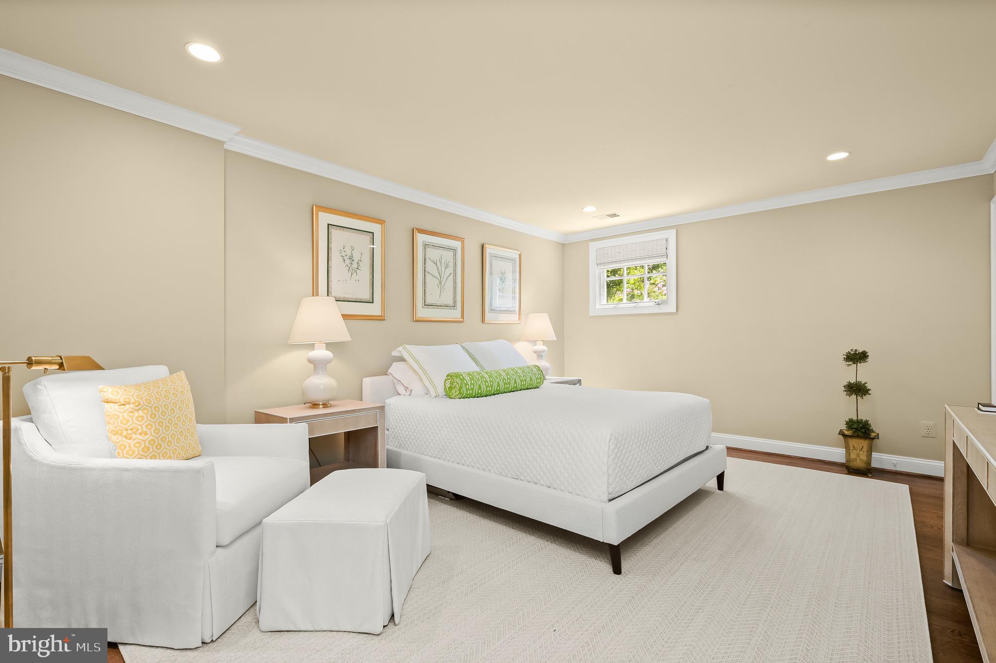 6939 Greentree Road Bethesda, MD 20817 - Photo 27 of 54 Bedroom