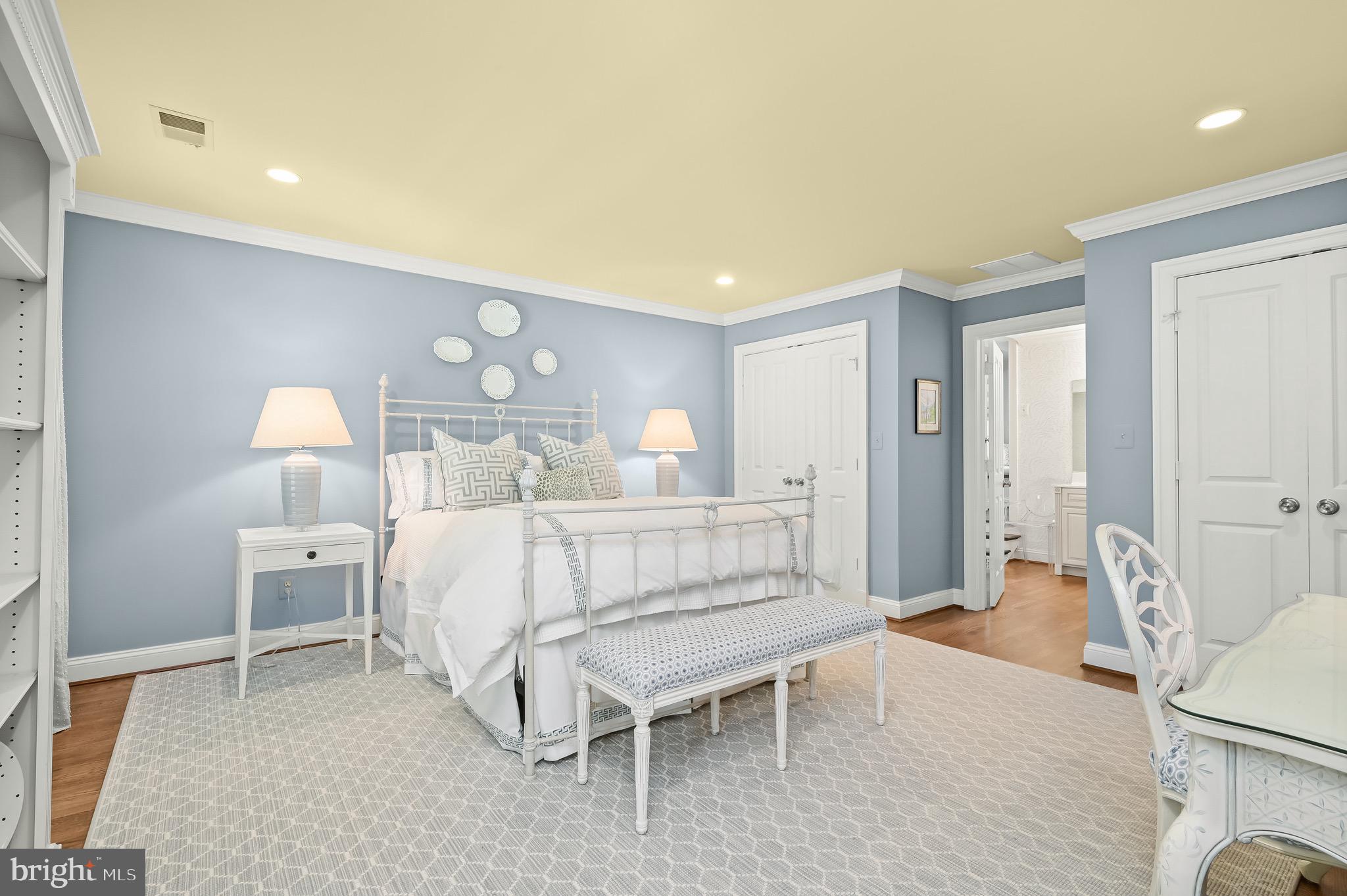 6939 Greentree Road Bethesda, MD 20817 - Photo 28 of 54 Bedroom