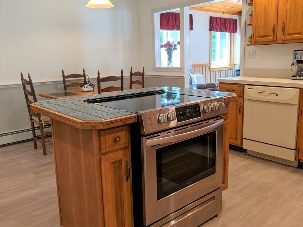 48 Clark Road Shirley, MA 01464 - Photo 10 of 42