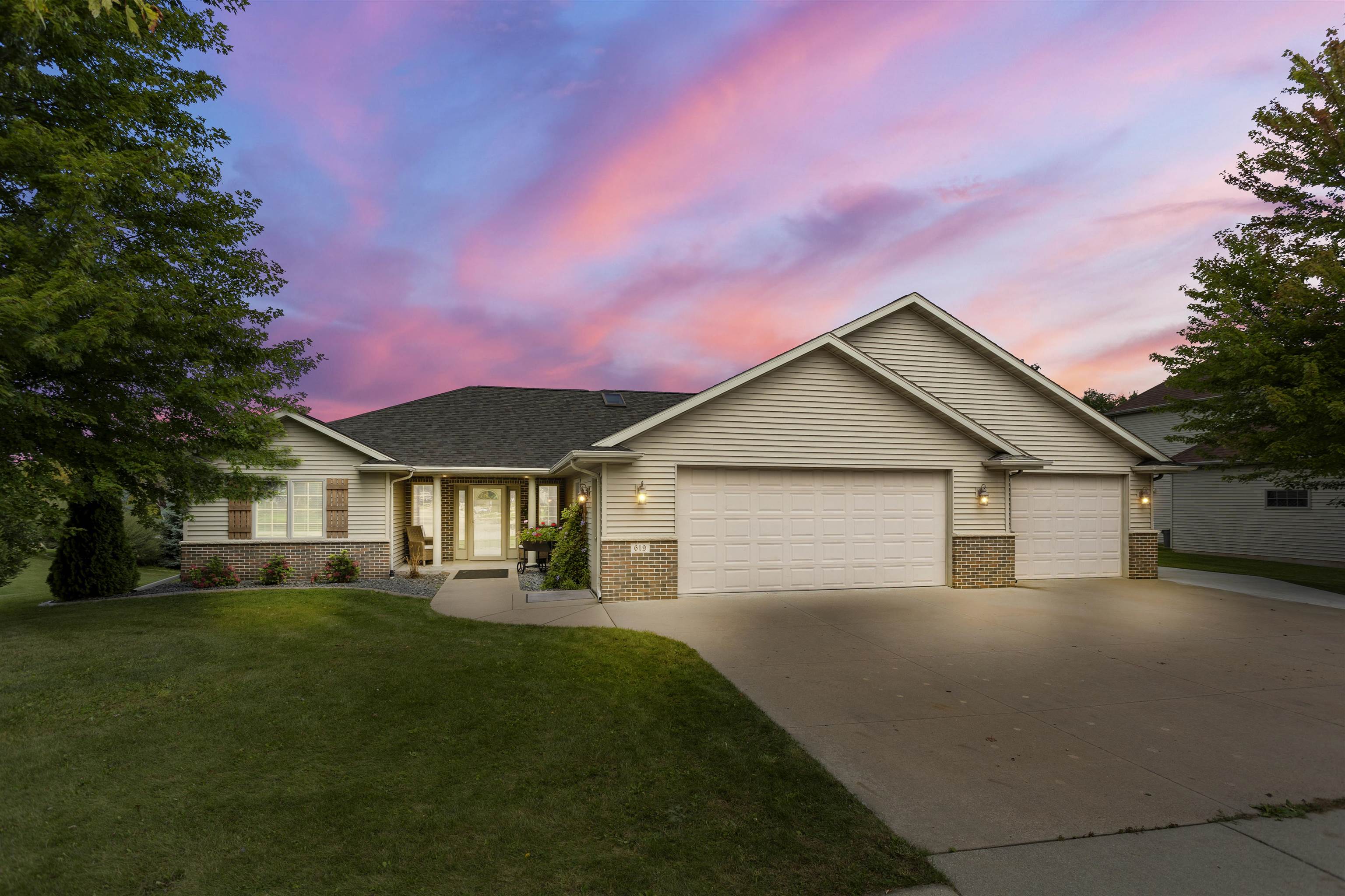 619 Roland Street Combined Locks, WI 54113 - Photo 1 of 1 Gallery Image 1