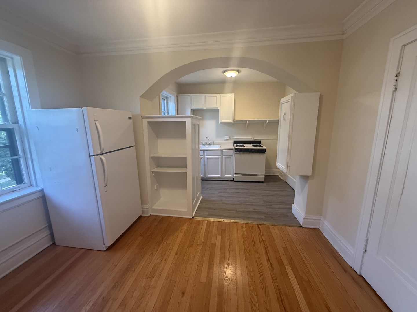 6348 13th Street, Unit A08 Berwyn, IL 60402 - Photo 4 of 7