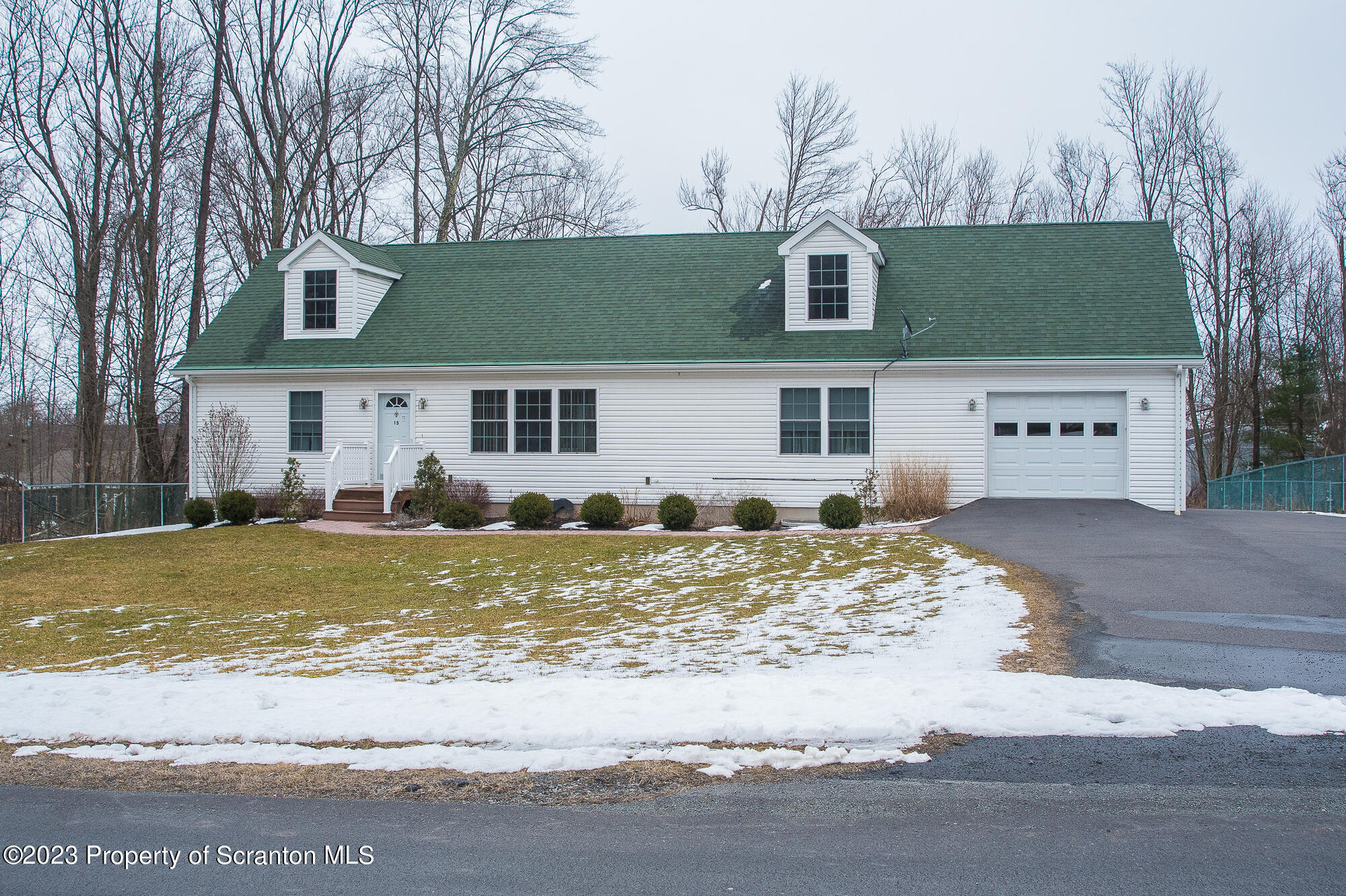15 Brookside Road Waymart, PA 18472 - Photo 1 of 58 Gallery Image 1