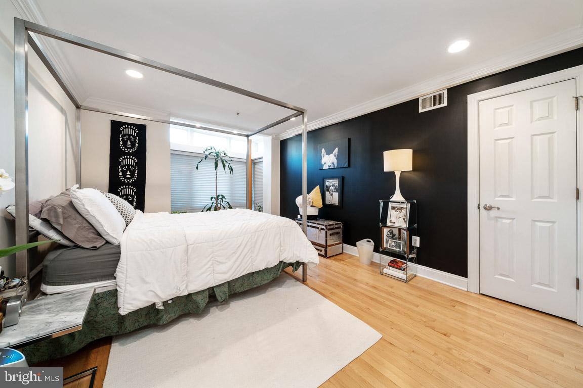 219 R Street Northeast, Unit A Washington, DC 20002 - Photo 11 of 14 Primary room on 2nd level