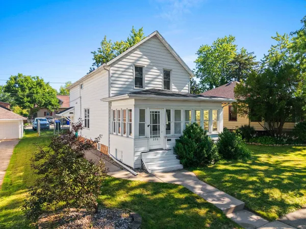$279,900 | 306 West 6th Street, Kaukauna, WI 54130