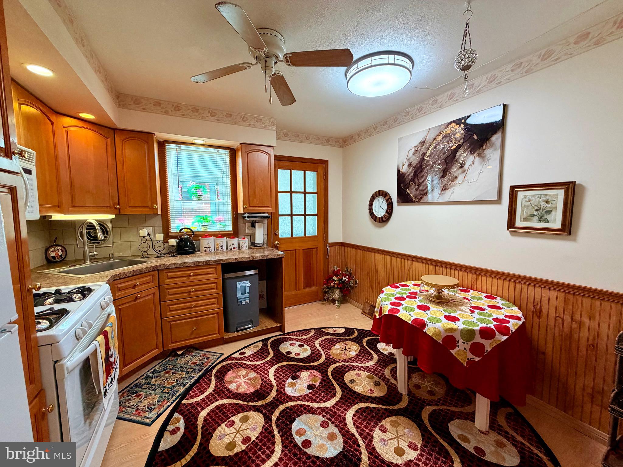 1437 Napfle Avenue Philadelphia, PA 19111 - Photo 11 of 43