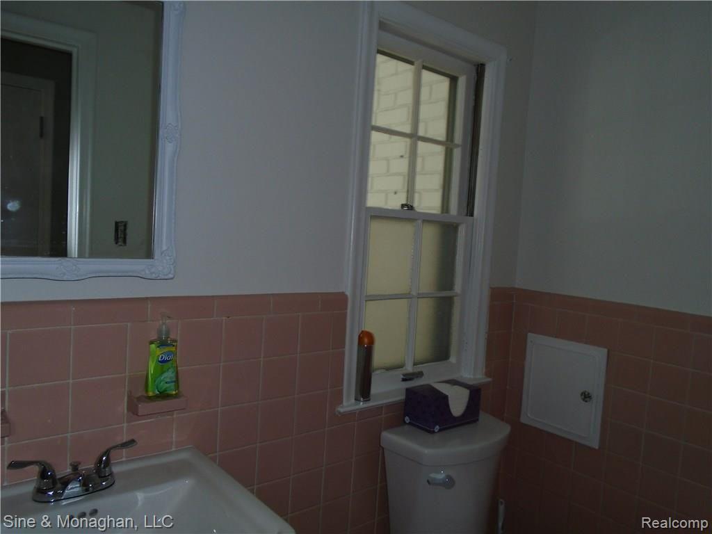 661 Middlesex Road Grosse Pointe Park, MI 48230 - Photo 23 of 32