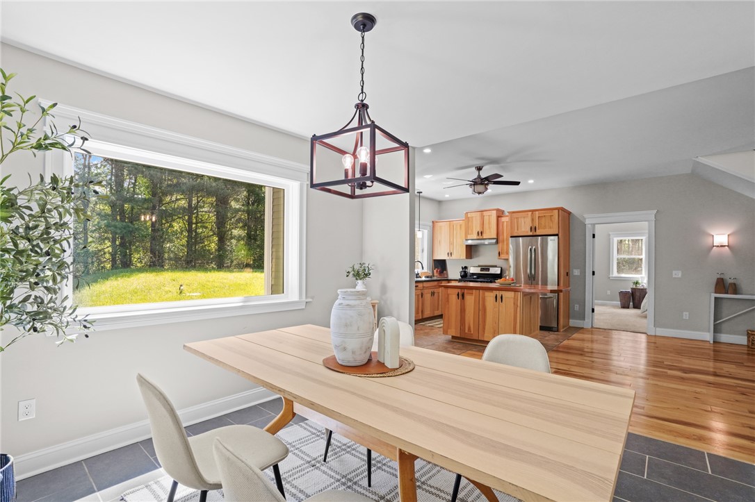888 Plainfield Pike Coventry, RI 02827 - Photo 19 of 48