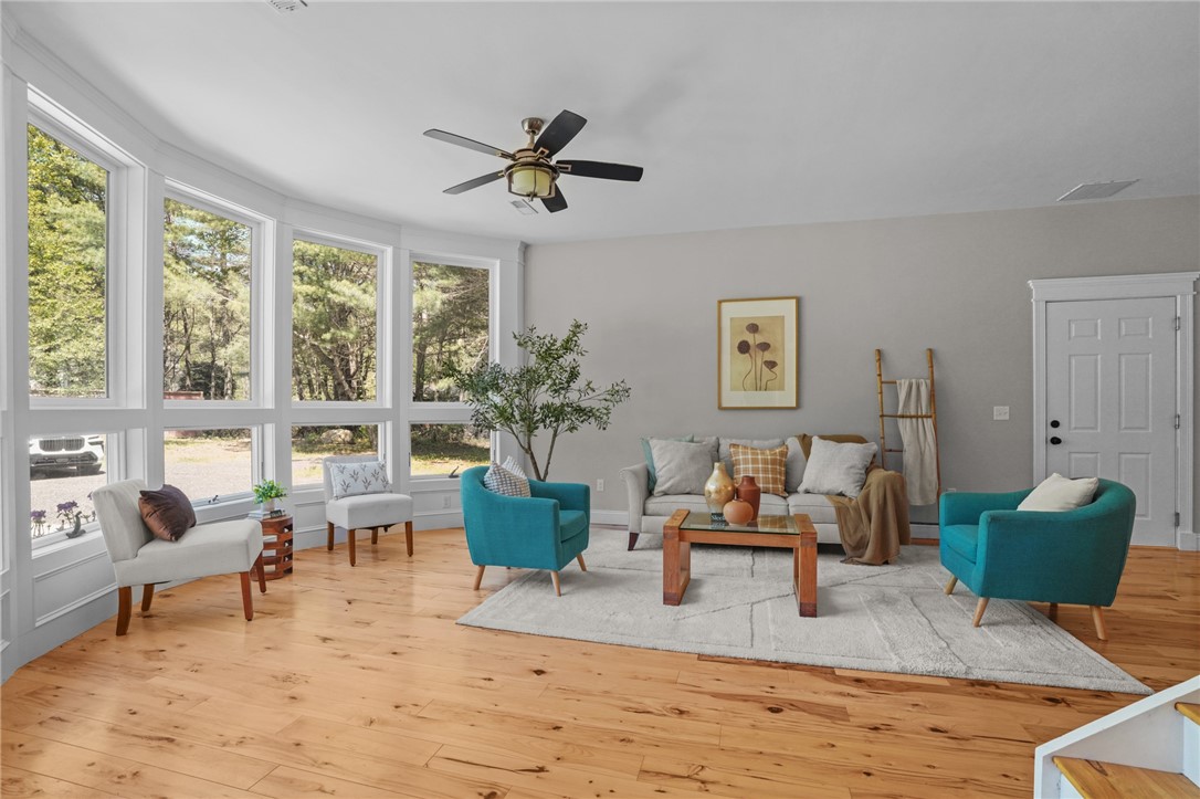 888 Plainfield Pike Coventry, RI 02827 - Photo 10 of 48