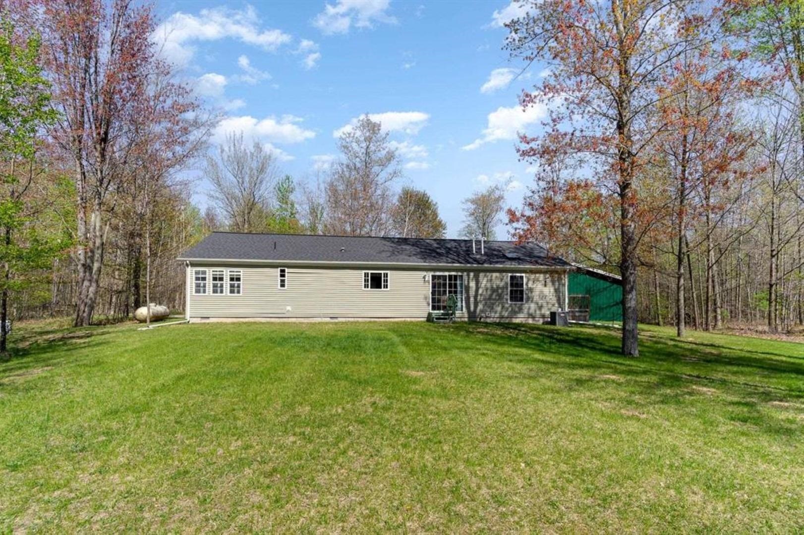 2774 Shaffer Road Beaverton, MI 48612 - Photo 2 of 60