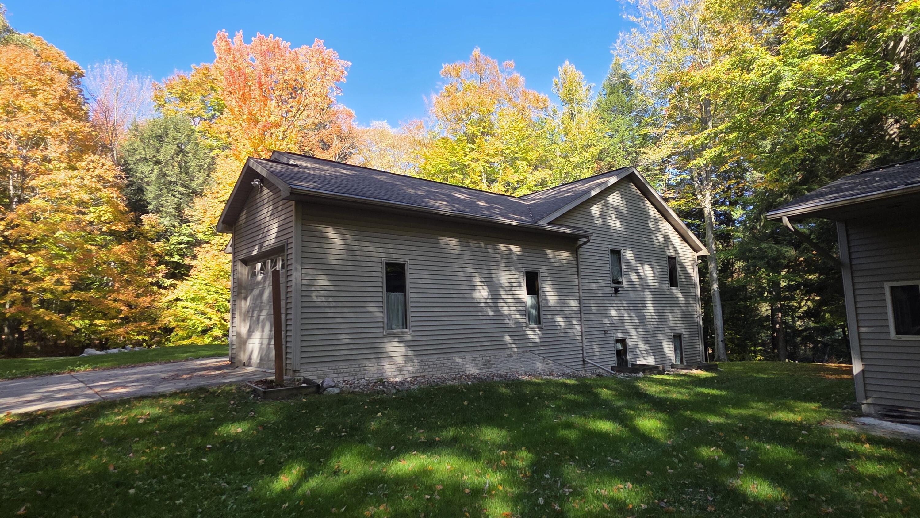 8632 West Blanchard Road Blanchard, MI 49310 - Photo 50 of 54 20251016_150211