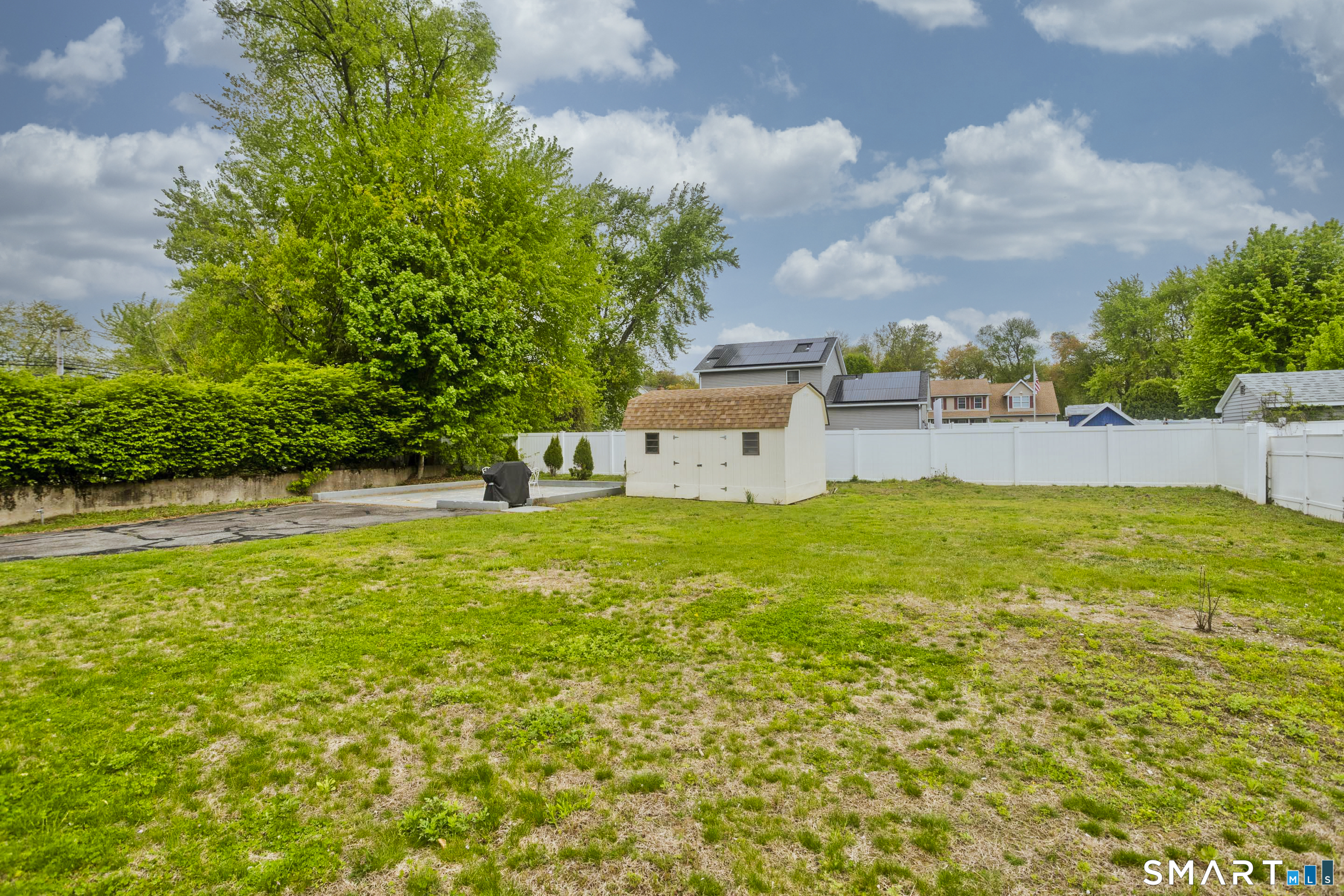 10 Lin Sal Street Windsor Locks, CT 06096 - Photo 18 of 21