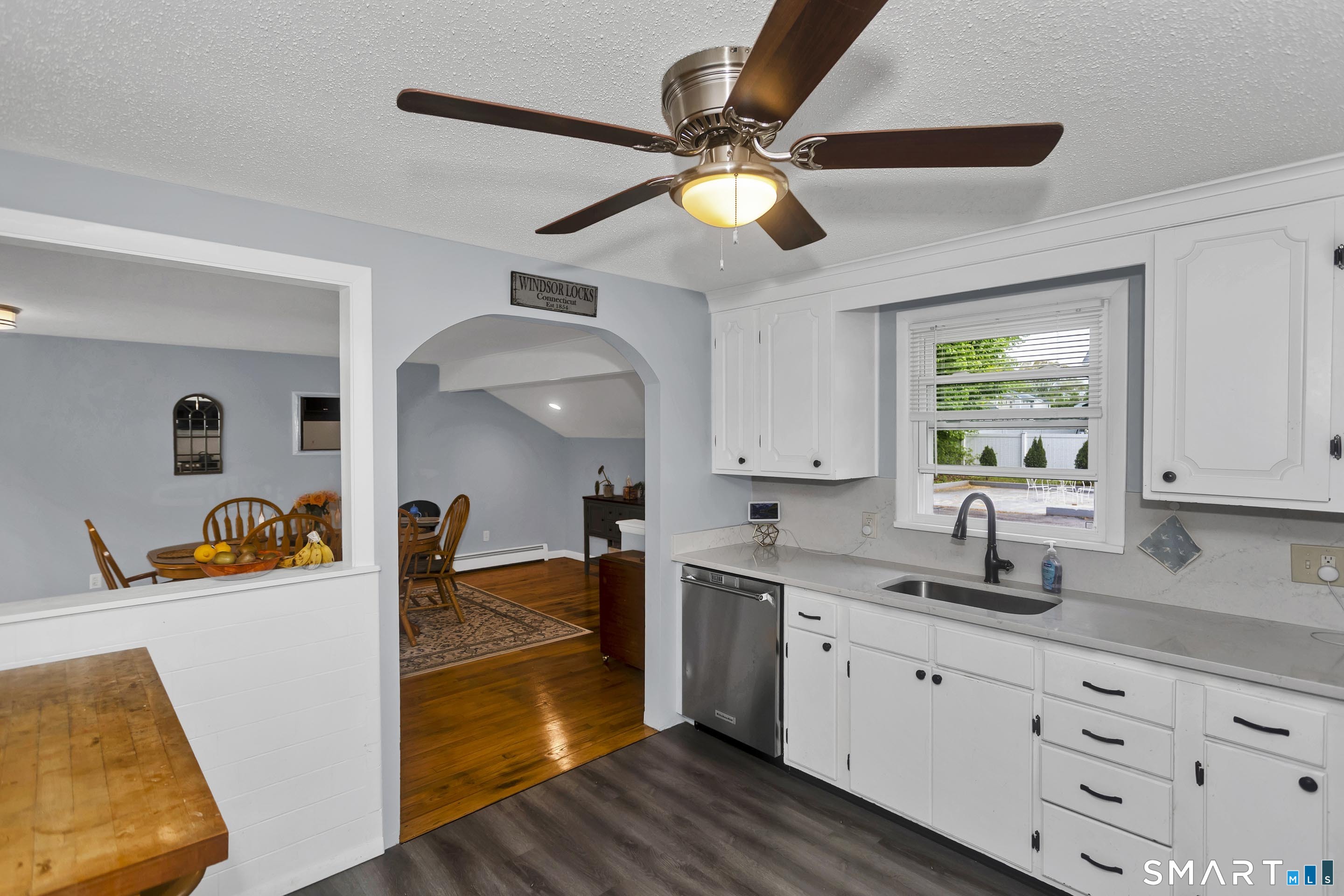 10 Lin Sal Street Windsor Locks, CT 06096 - Photo 5 of 21