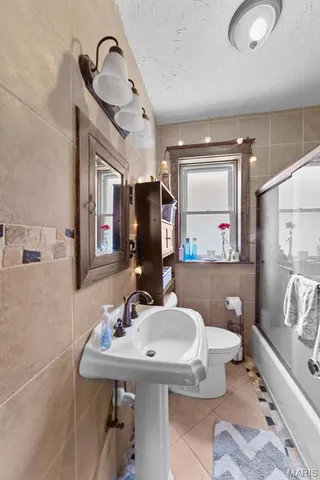 $360,000 | 6075 Hartford Street, St. Louis, MO 63139