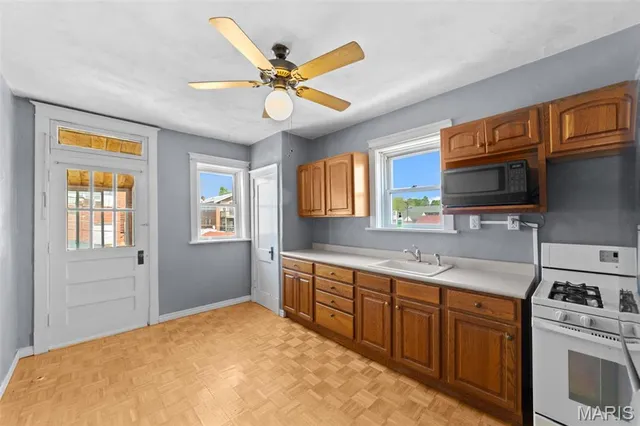 $360,000 | 6075 Hartford Street, St. Louis, MO 63139