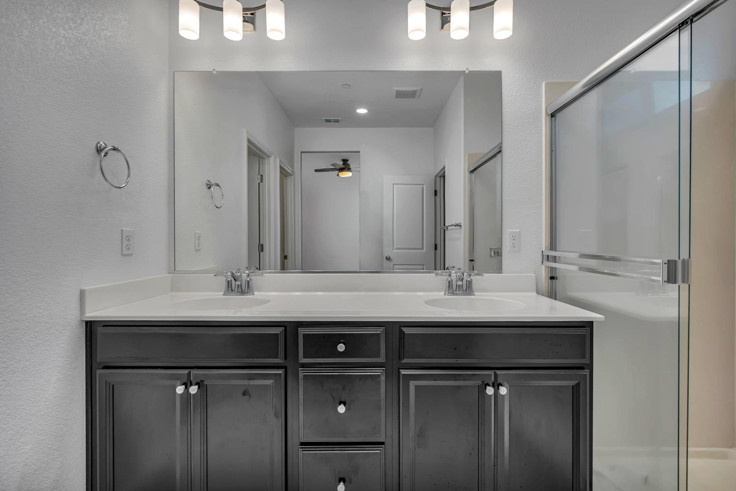 2421 Freestone Drive Merced, CA 95340 - Photo 18 of 31