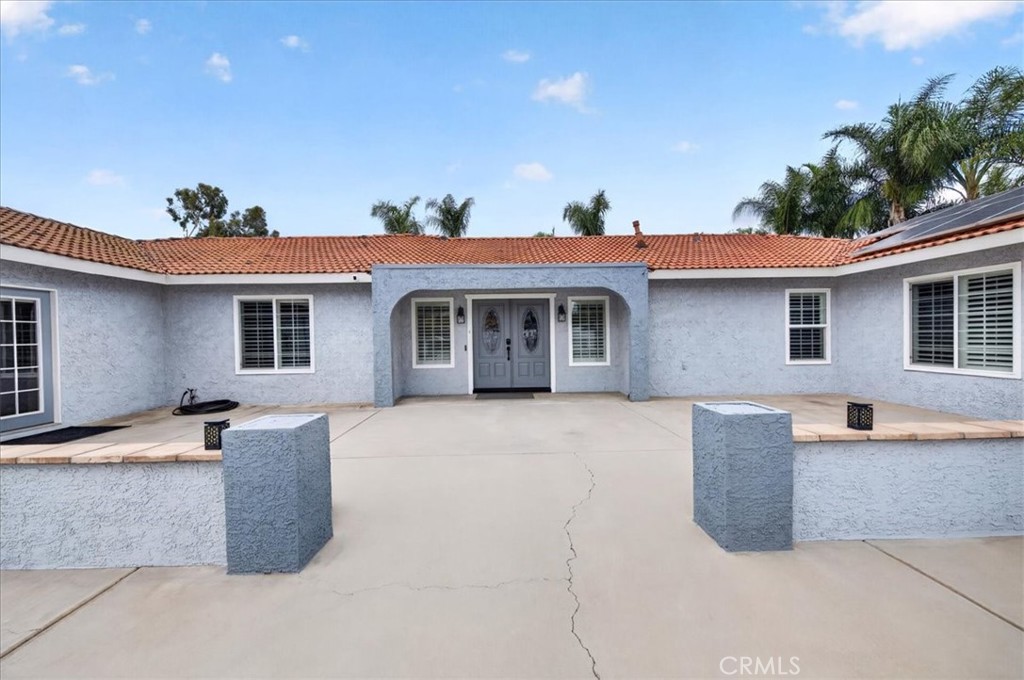 16435 Lois Lane Riverside, CA 92504 - Photo 3 of 42