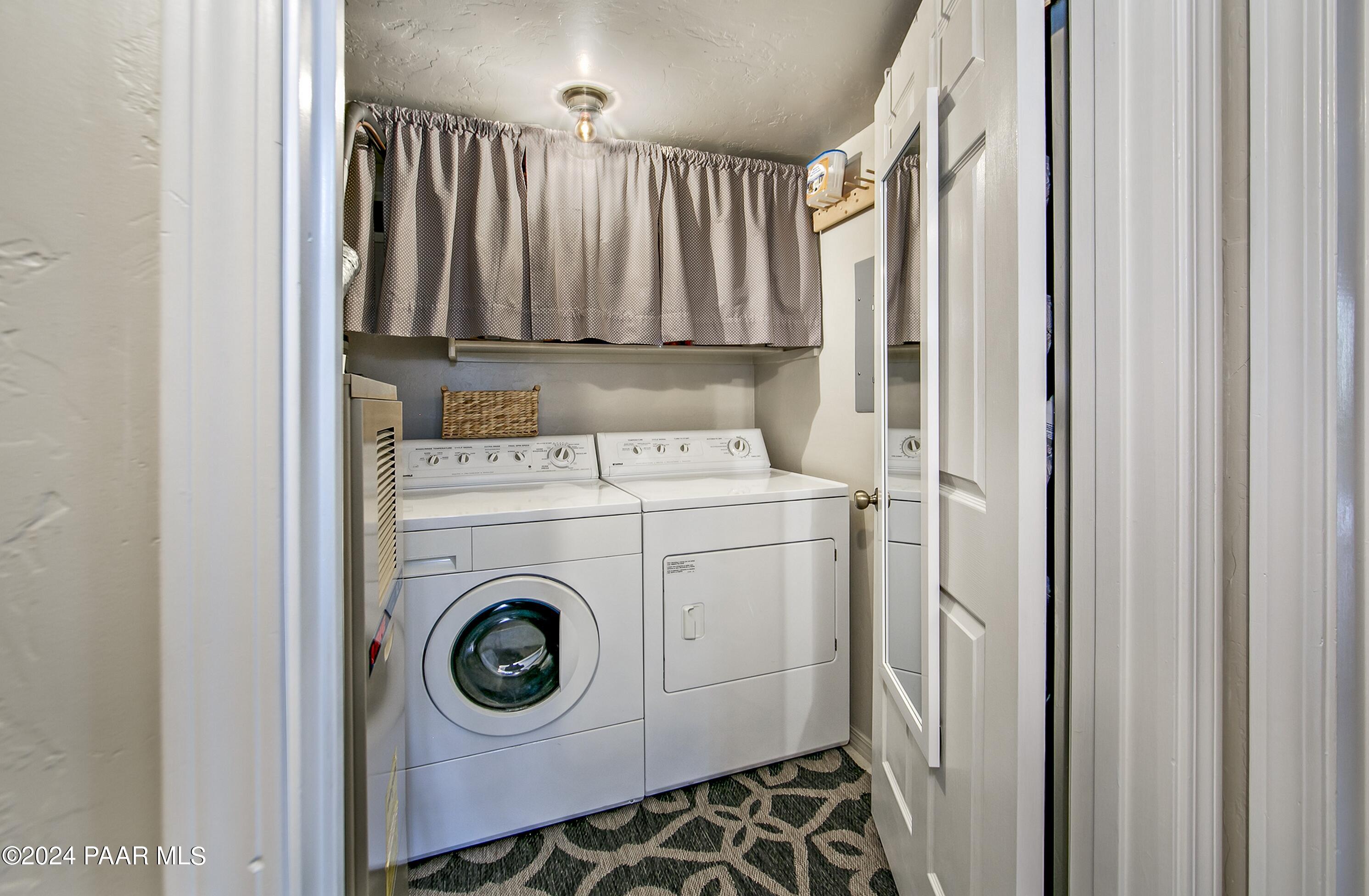 924 Old Stage Road, Unit C2 Prescott, AZ 86303 - Photo 16 of 20 Laundry