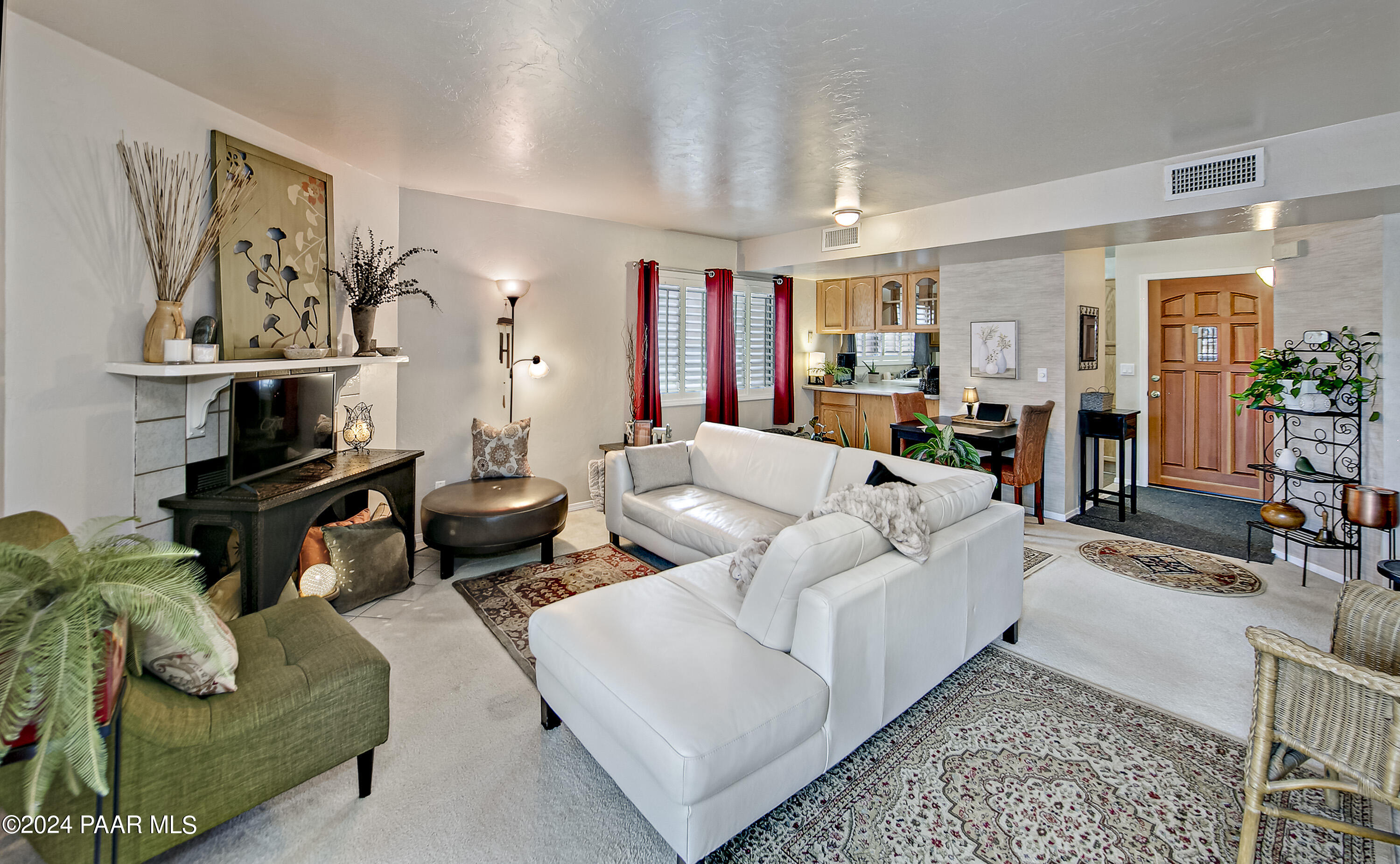 924 Old Stage Road, Unit C2 Prescott, AZ 86303 - Photo 8 of 20 Great Room