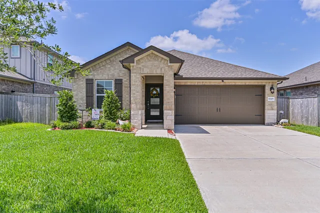 $279,000 | 10409 Deussen Lane, Texas City, TX 77591