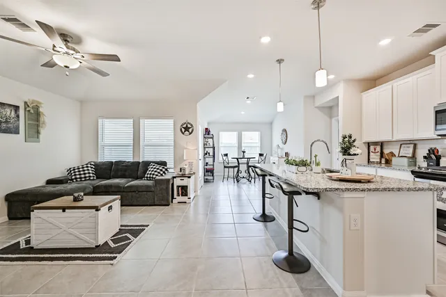 $279,000 | 10409 Deussen Lane, Texas City, TX 77591