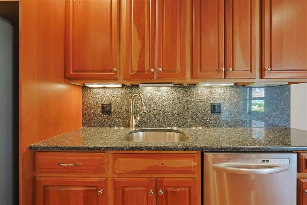 1 Seal Harbor Road, Unit 116 Winthrop, MA 02152 - Photo 12 of 38