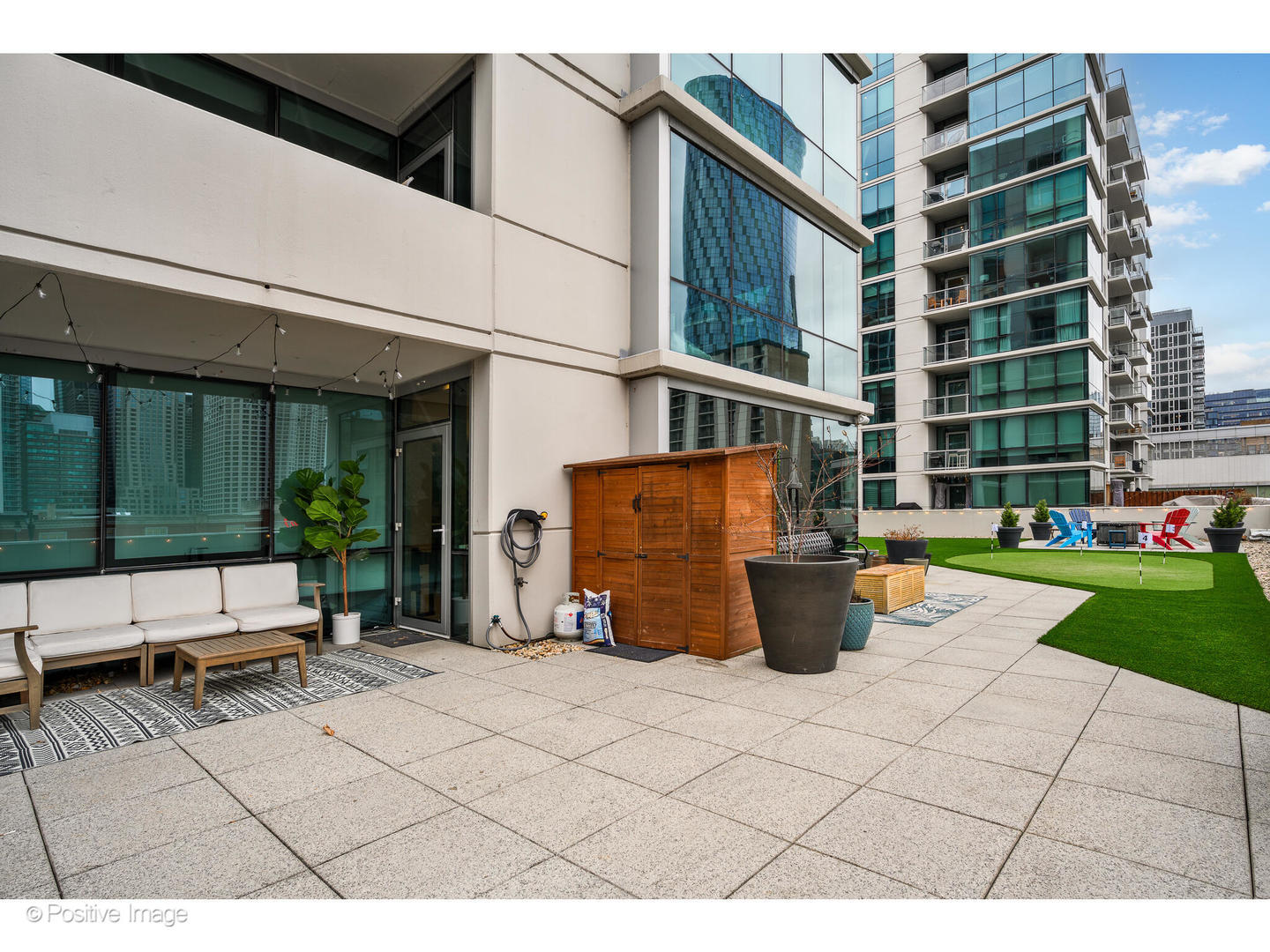 125 South Green Street, Unit 303A Chicago, IL 60607 - Photo 26 of 33