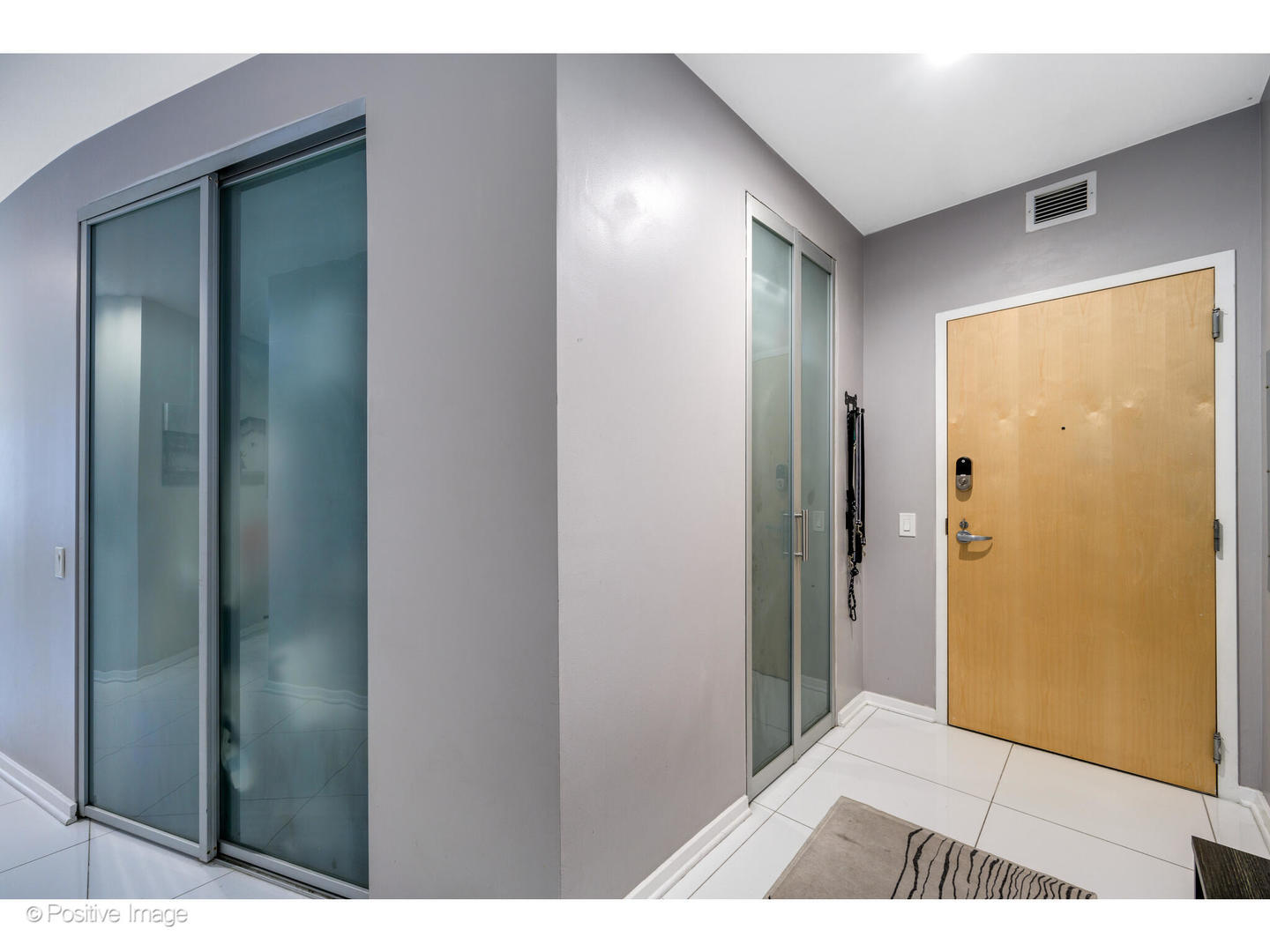 125 South Green Street, Unit 303A Chicago, IL 60607 - Photo 3 of 33
