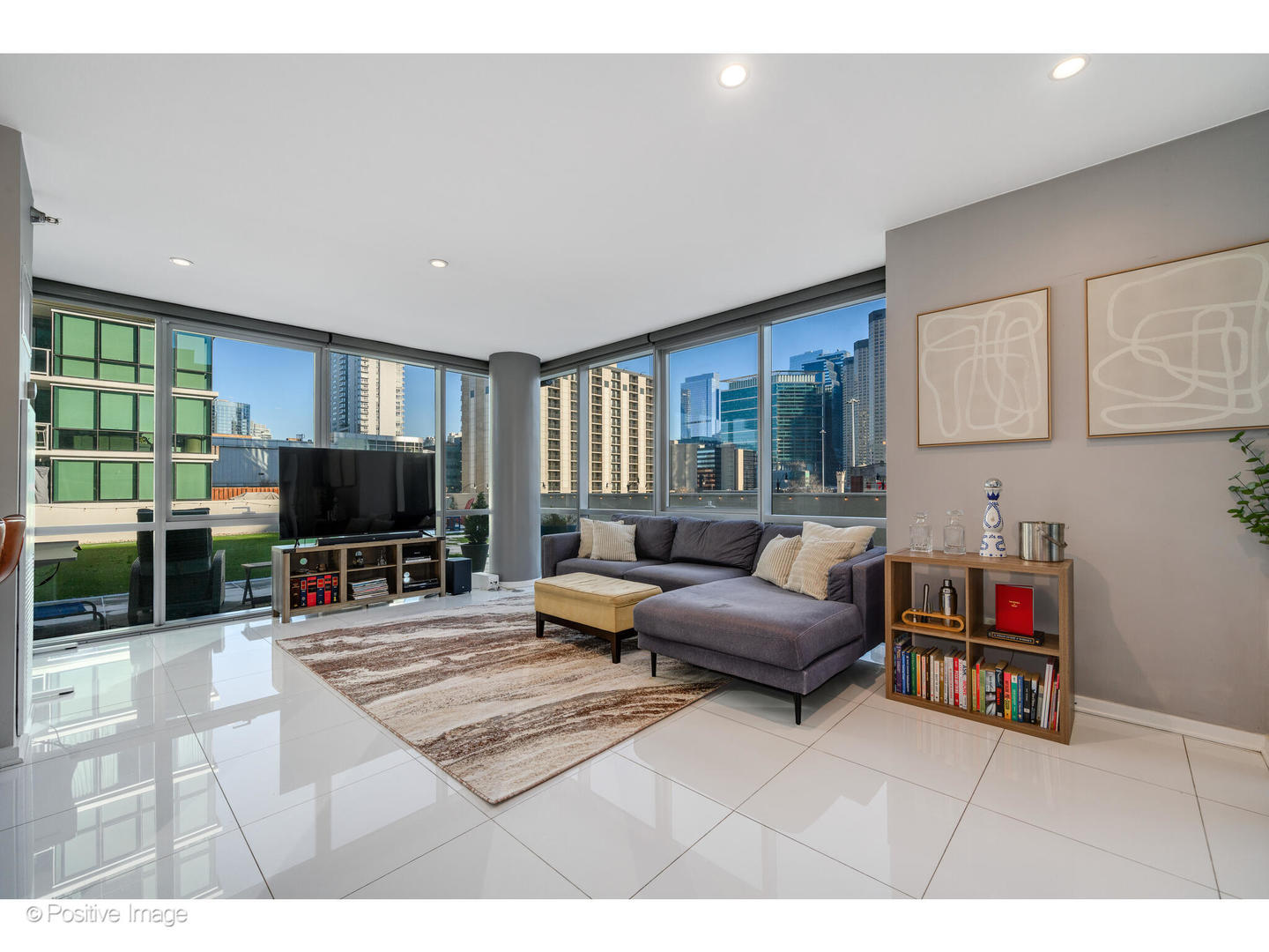 125 South Green Street, Unit 303A Chicago, IL 60607 - Photo 6 of 33