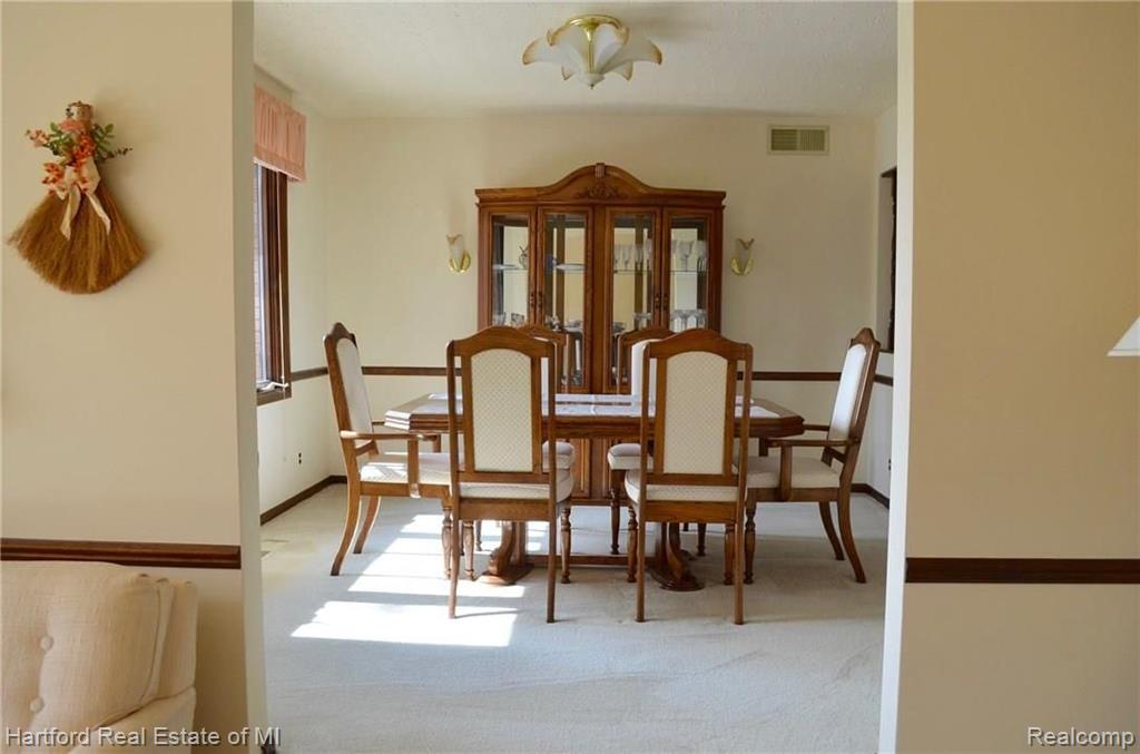 30098 Richmond Road Farmington Hills, MI 48334 - Photo 14 of 61