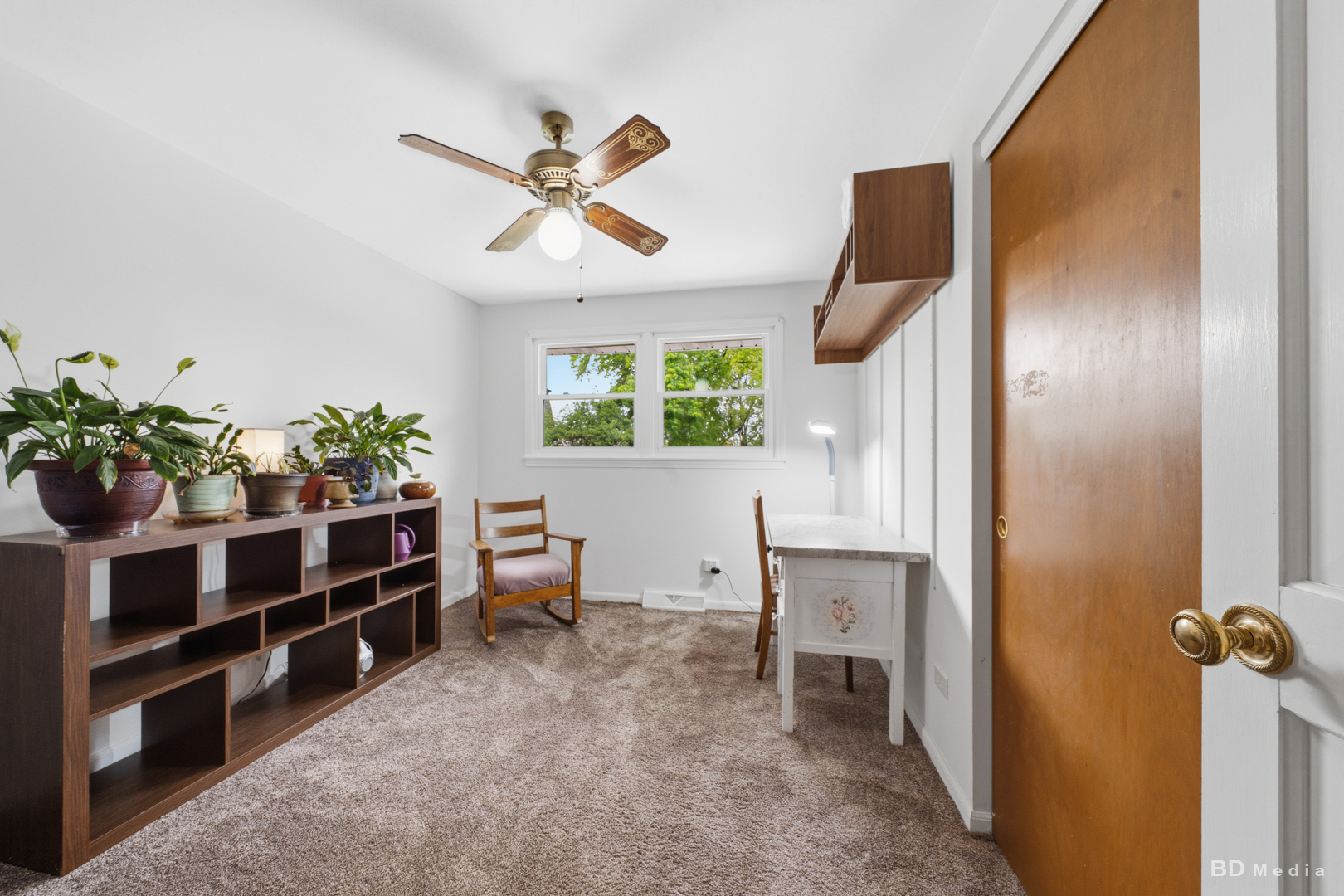 9826 Nottingham Avenue Chicago Ridge, IL 60415 - Photo 19 of 35 a view of a workspace