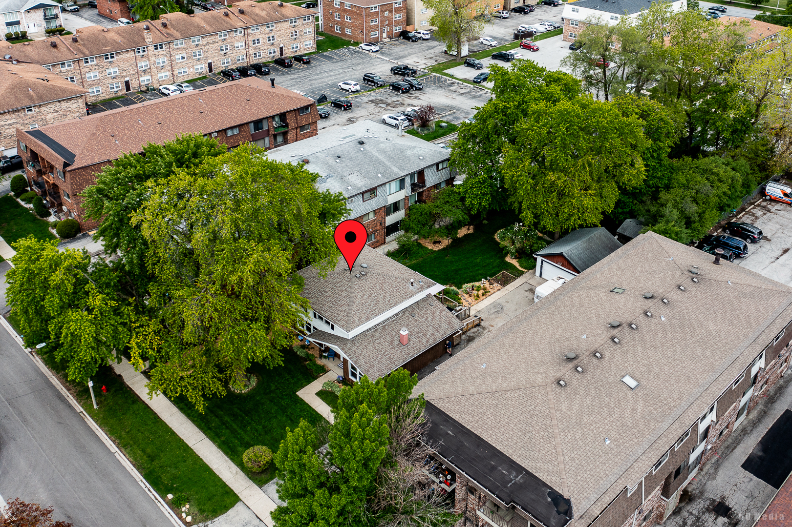 9826 Nottingham Avenue Chicago Ridge, IL 60415 - Photo 33 of 35 an aerial view of a house