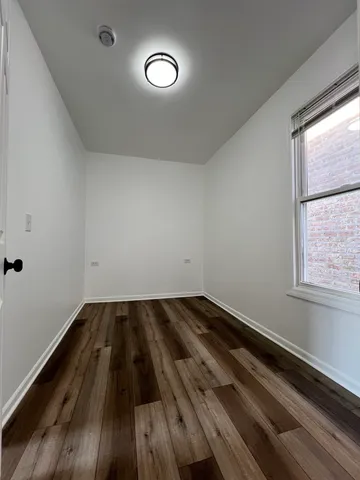 $1,700 | 5714 West Grand Avenue, Unit 2R, Chicago, IL 60639