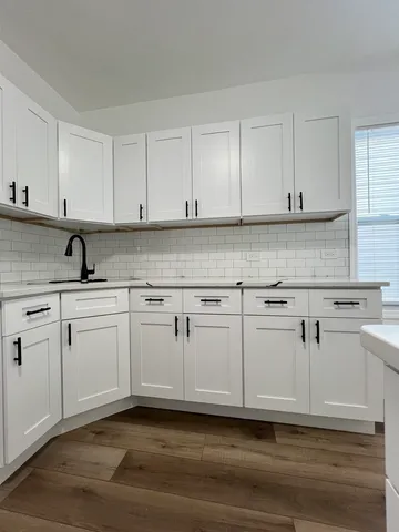 $1,700 | 5714 West Grand Avenue, Unit 2R, Chicago, IL 60639