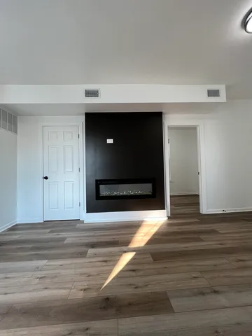 $1,700 | 5714 West Grand Avenue, Unit 2R, Chicago, IL 60639